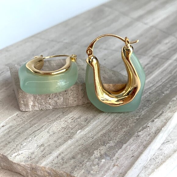 NEW~ Anthropologie Mint Green Resin Hoop Earrings - Picture 7 of 11